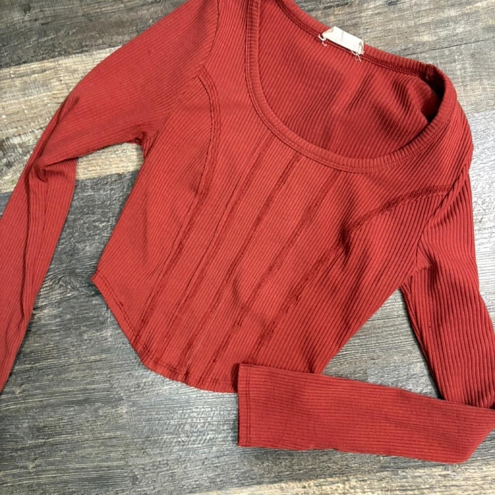 altard state burnt orange top